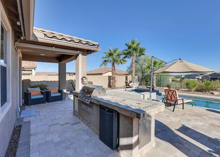 Near Estrella Mtn! Desert Escape W/ Outdoor Oasis Holiday home *