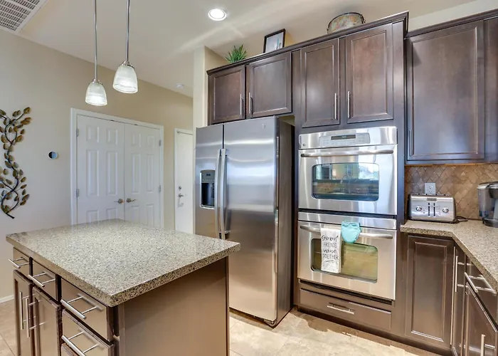 Near Estrella Mtn! Desert Escape W/ Outdoor Oasis Holiday home *