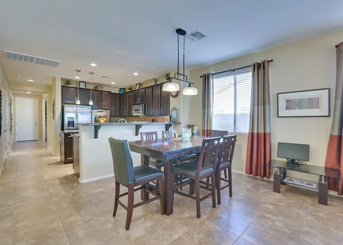 Near Estrella Mtn! Desert Escape W/ Outdoor Oasis Holiday home